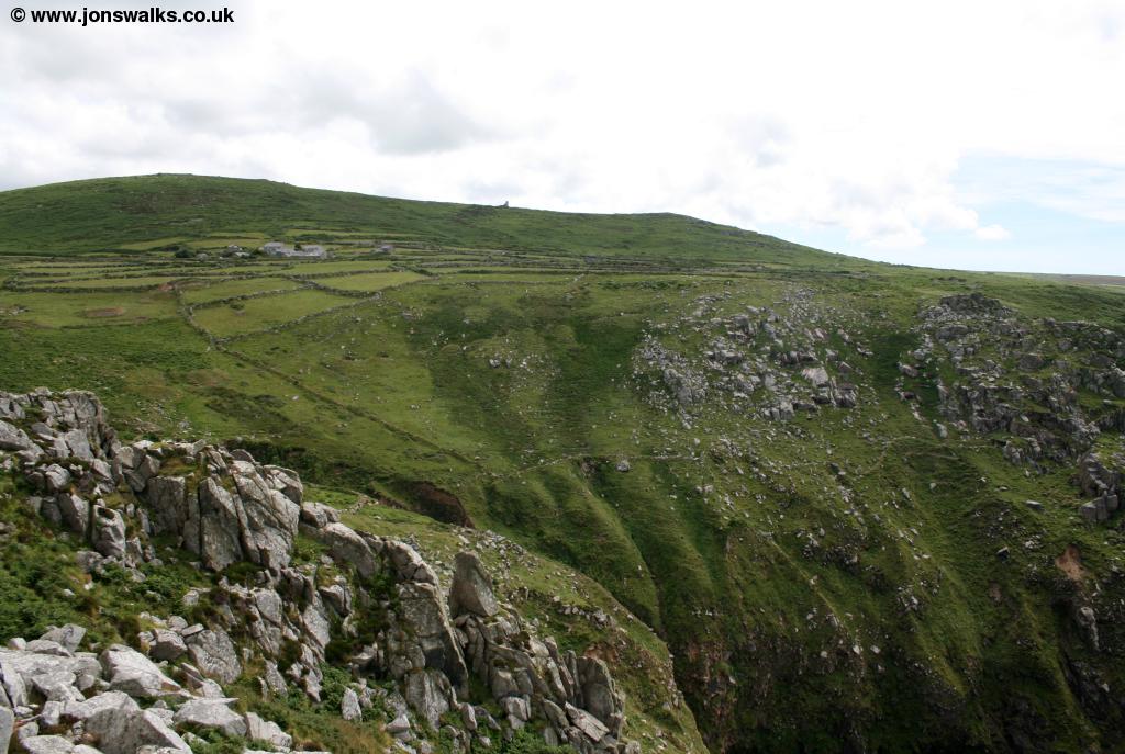 Carn Veslan Cliff