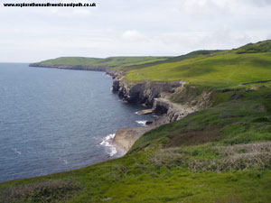 Approaching Dancing Ledge